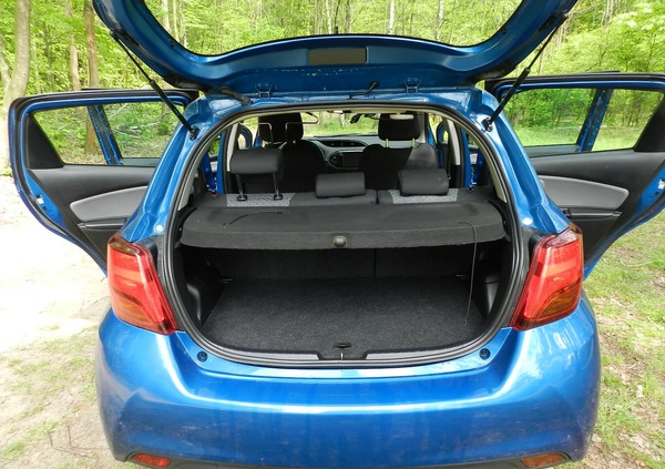 Toyota Yaris cena 37300 przebieg: 150000, rok produkcji 2014 z Turek małe 137